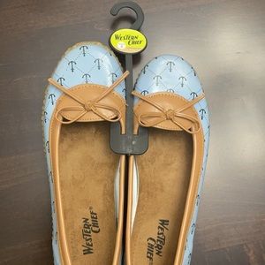 Women’s Western Chief rain shoes size 8